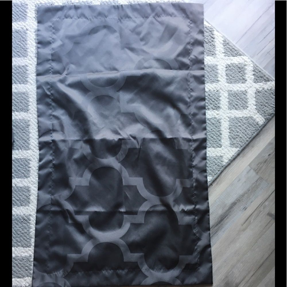 Pair of Shams  - Picture 4 of 12